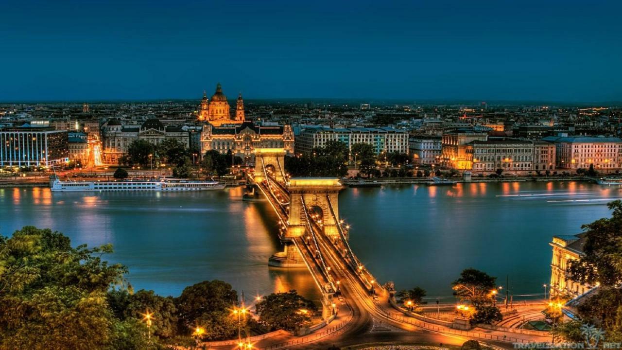 Ferjoe'S Home Apartman Budapest Eksteriør bilde